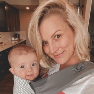 Meet your Posher, Caitlin